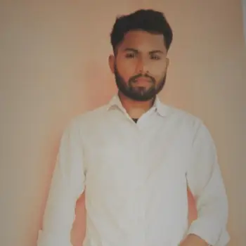 Ayush Yadav Maths Home Tutor in Hazratganj Lucknow with 3 Years Experience